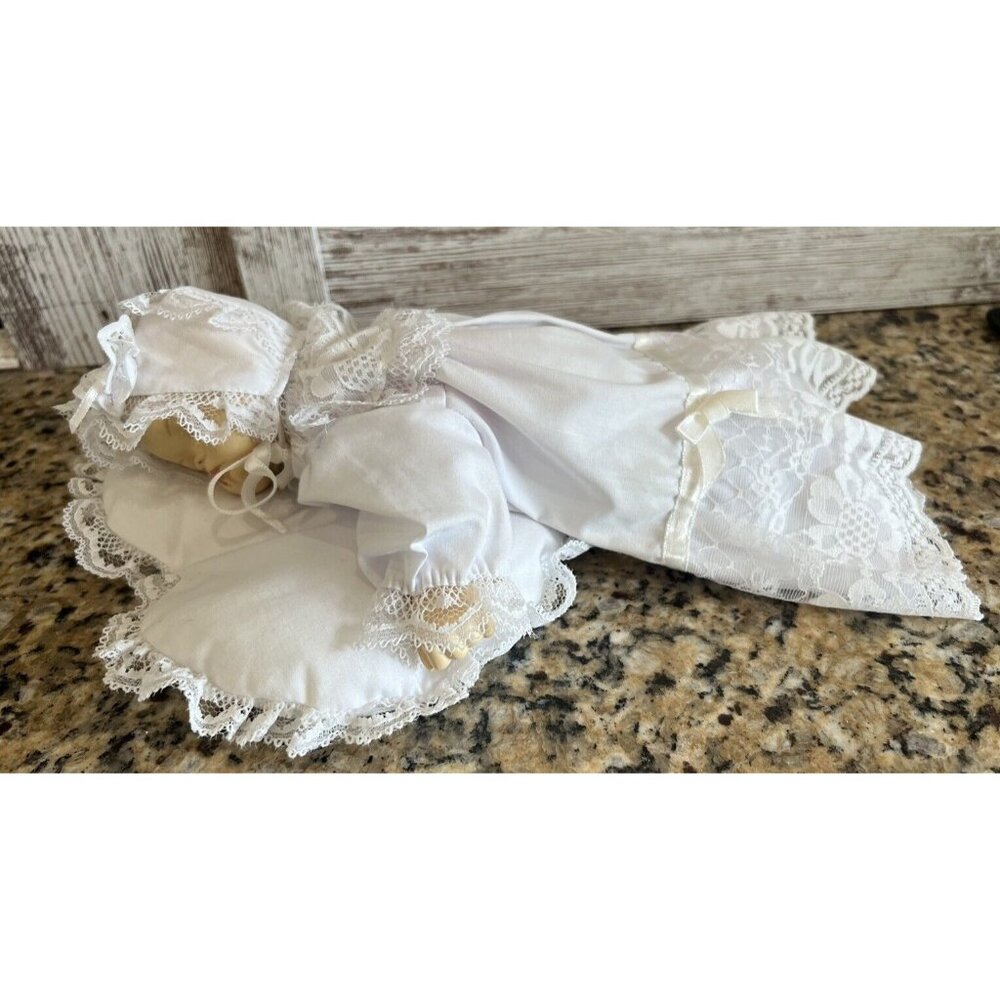 Artmark Sleeping Musical Moving Baby  On Heart Pillow Vintage